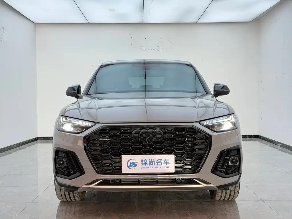 Audi Q5L Sportback — фото 6