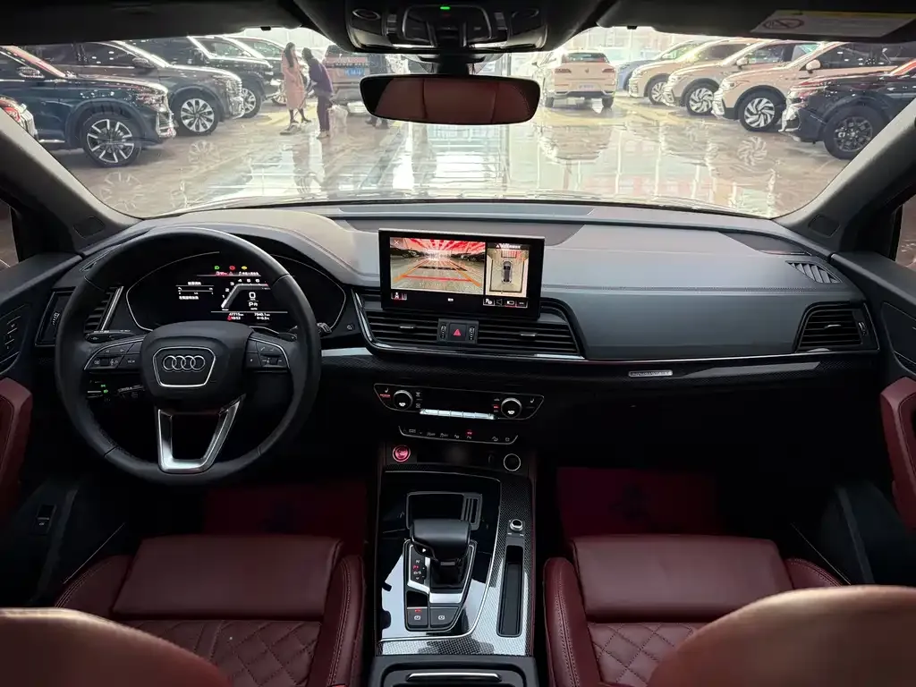 Audi Q5L Sportback — фото 9