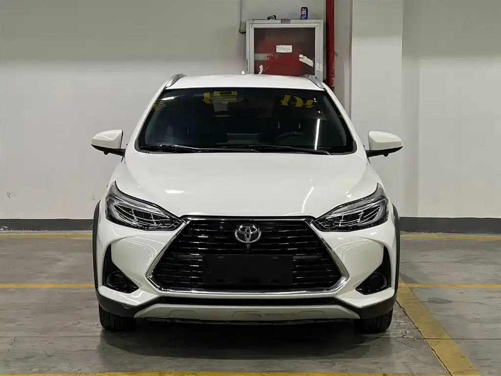 Toyota Yaris L — фото 7