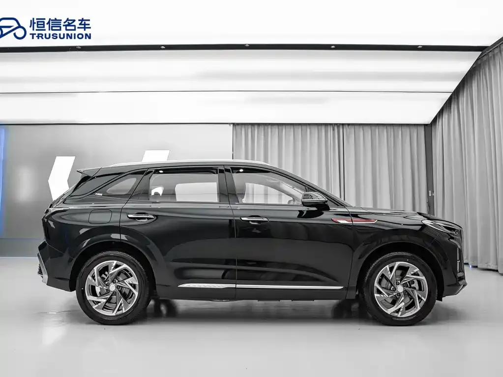 Hongqi HS3 PHEV — фото 8