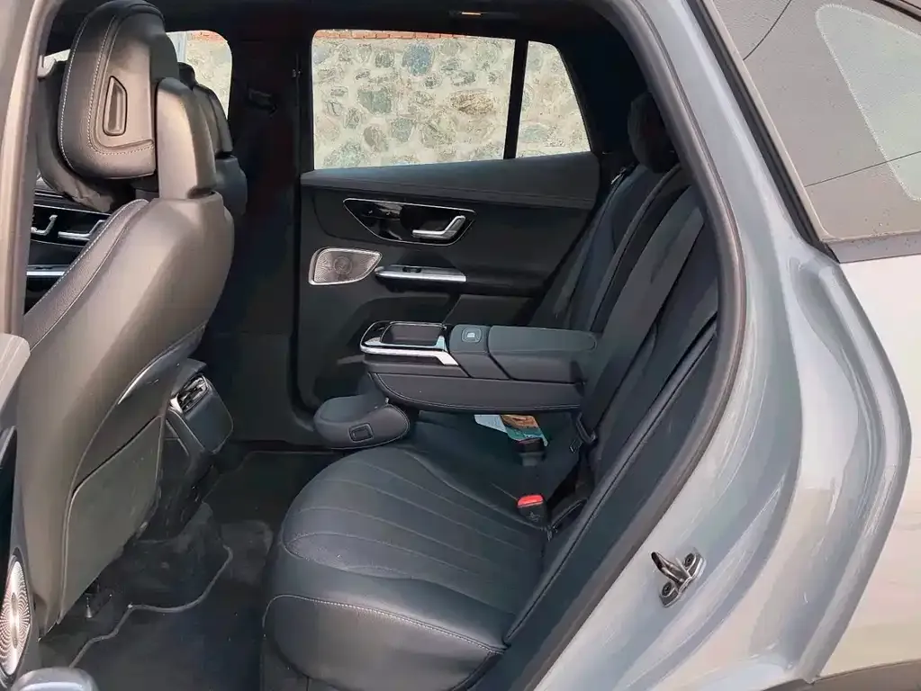 Mercedes-Benz EQE SUV — фото 4