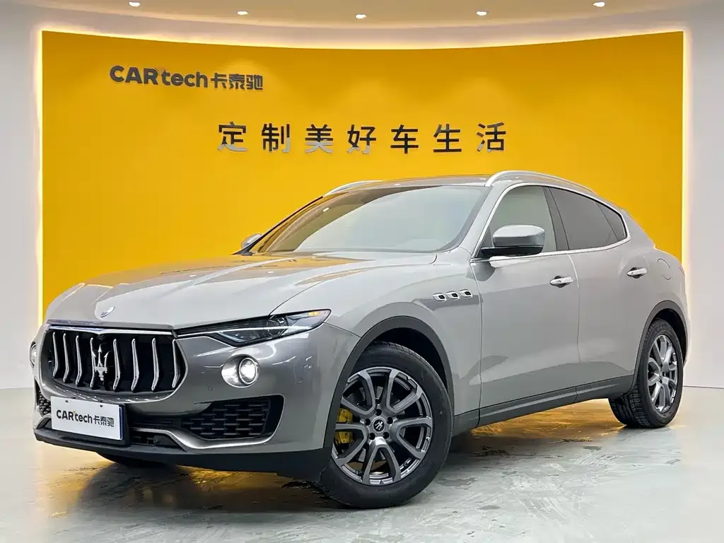 Maserati Levante — фото 1