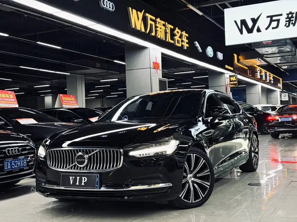 Volvo S90 — фото 1