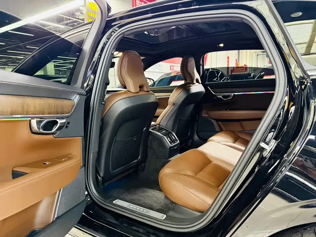 Volvo S90 — фото 4