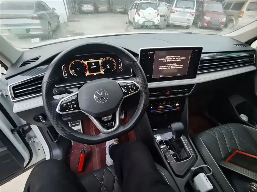 Volkswagen Tiguan L — фото 4
