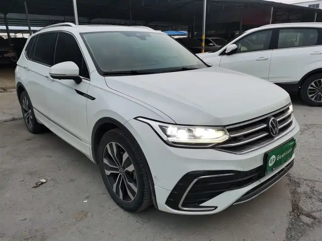 Volkswagen Tiguan L — фото 3