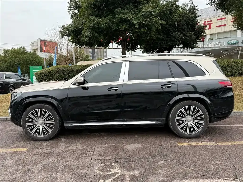Mercedes-Benz GLS — фото 6