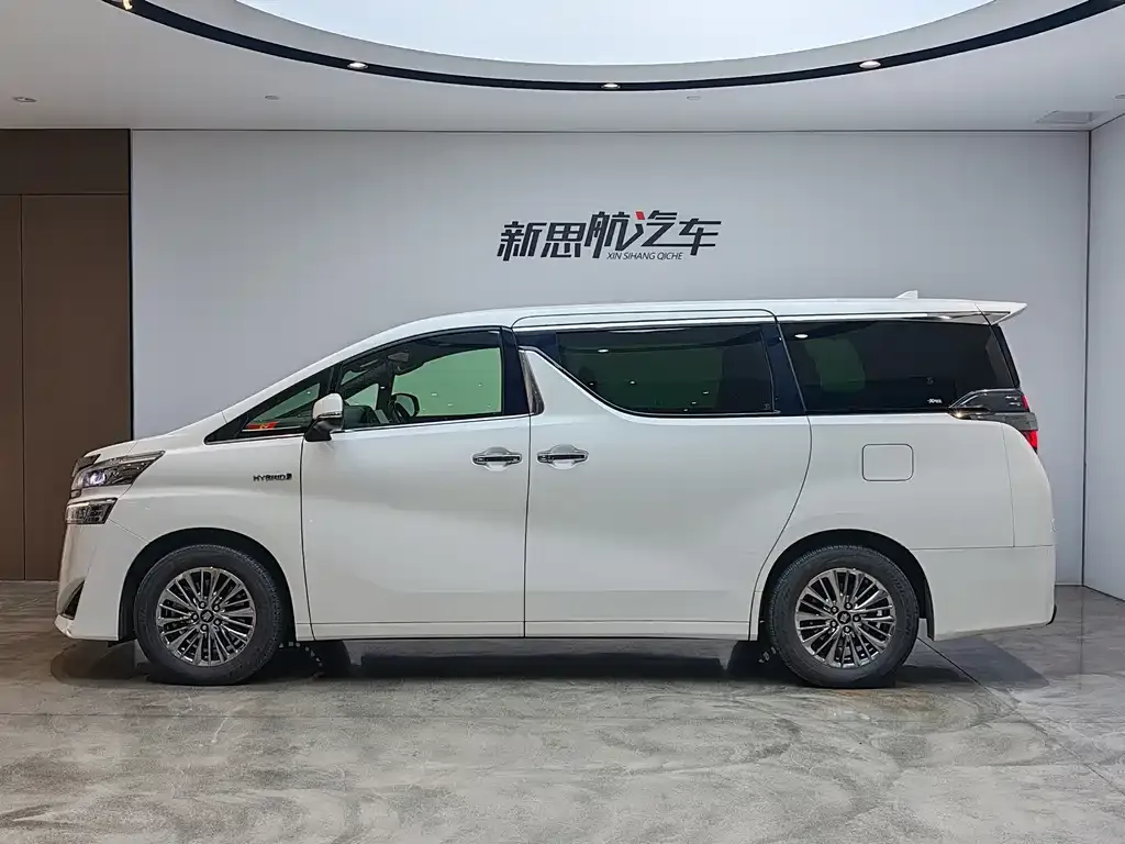 Toyota Vellfire — фото 6