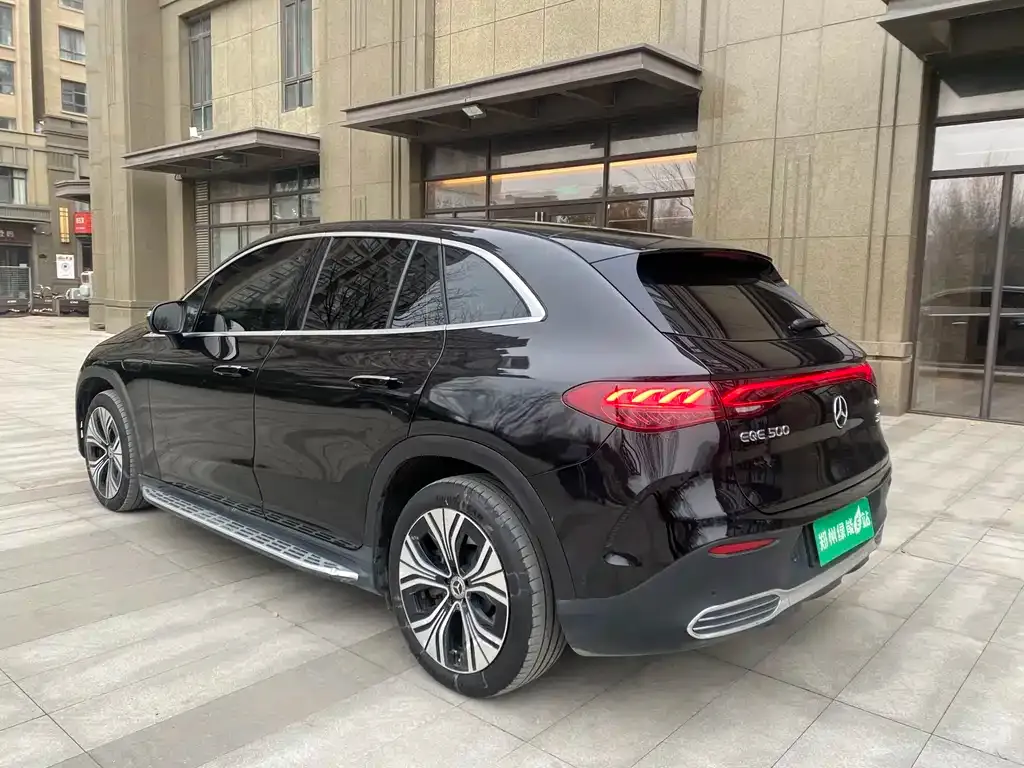 Mercedes-Benz EQE SUV — фото 3