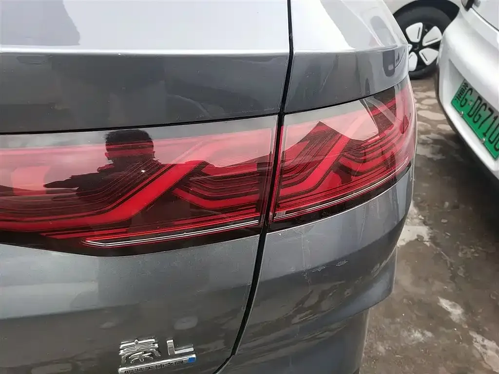 BYD Qin L — фото 2
