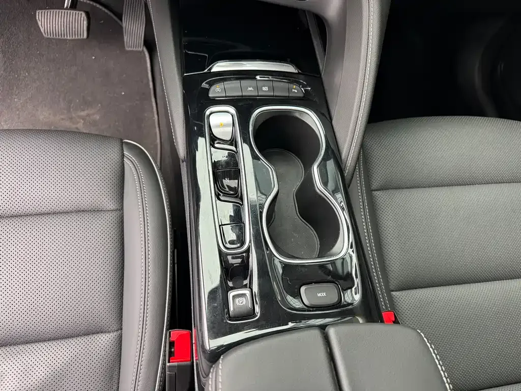 Buick Envision Plus — фото 6