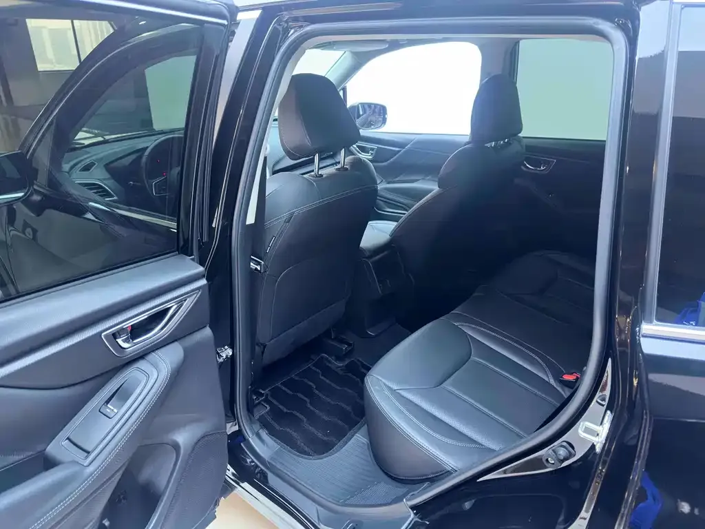 Subaru Forester — фото 10