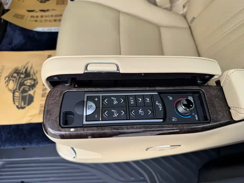 Toyota Vellfire — фото 9
