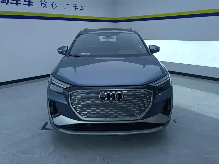 Audi Q4 e-tron — фото 4