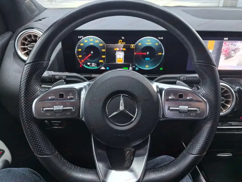 Mercedes-Benz EQA — фото 4