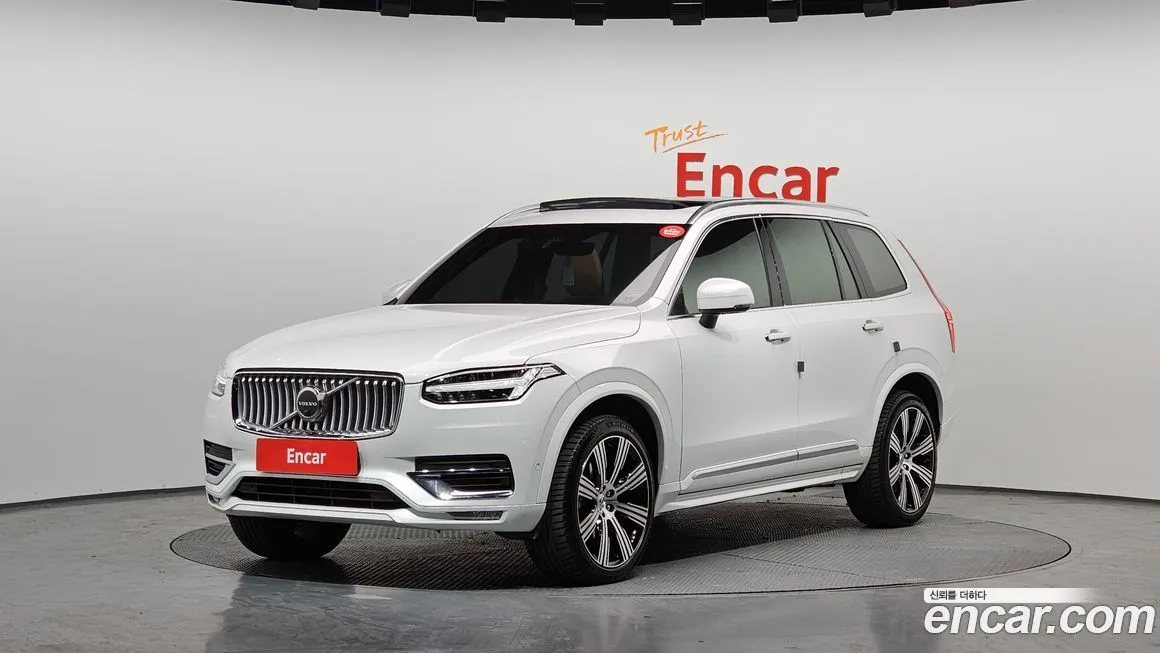 Volvo XC90 — фото 1