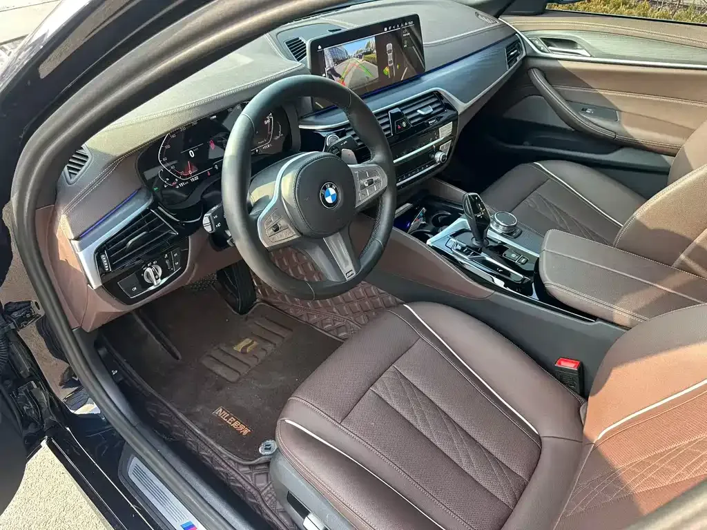 BMW 5 Series — фото 2