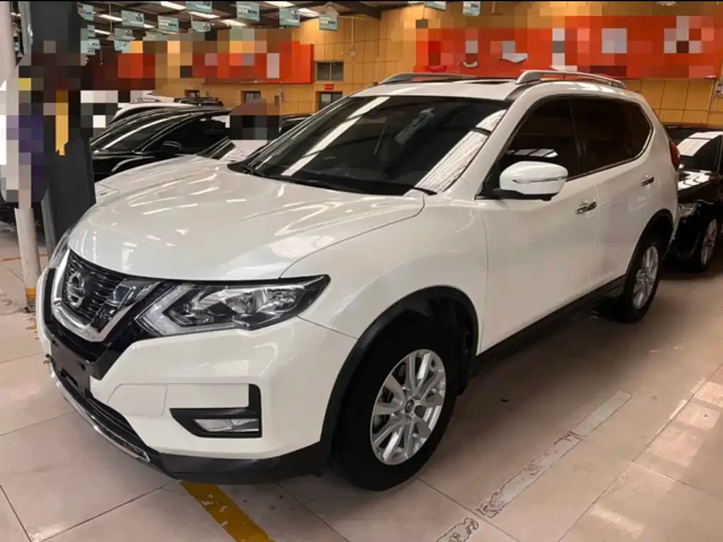 Nissan X-Trail — фото 1