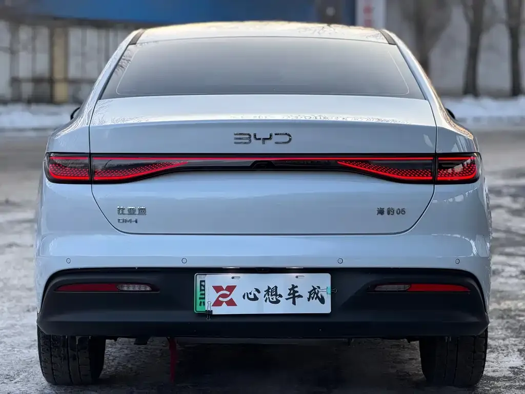 BYD Seal 05 DM-i — фото 7