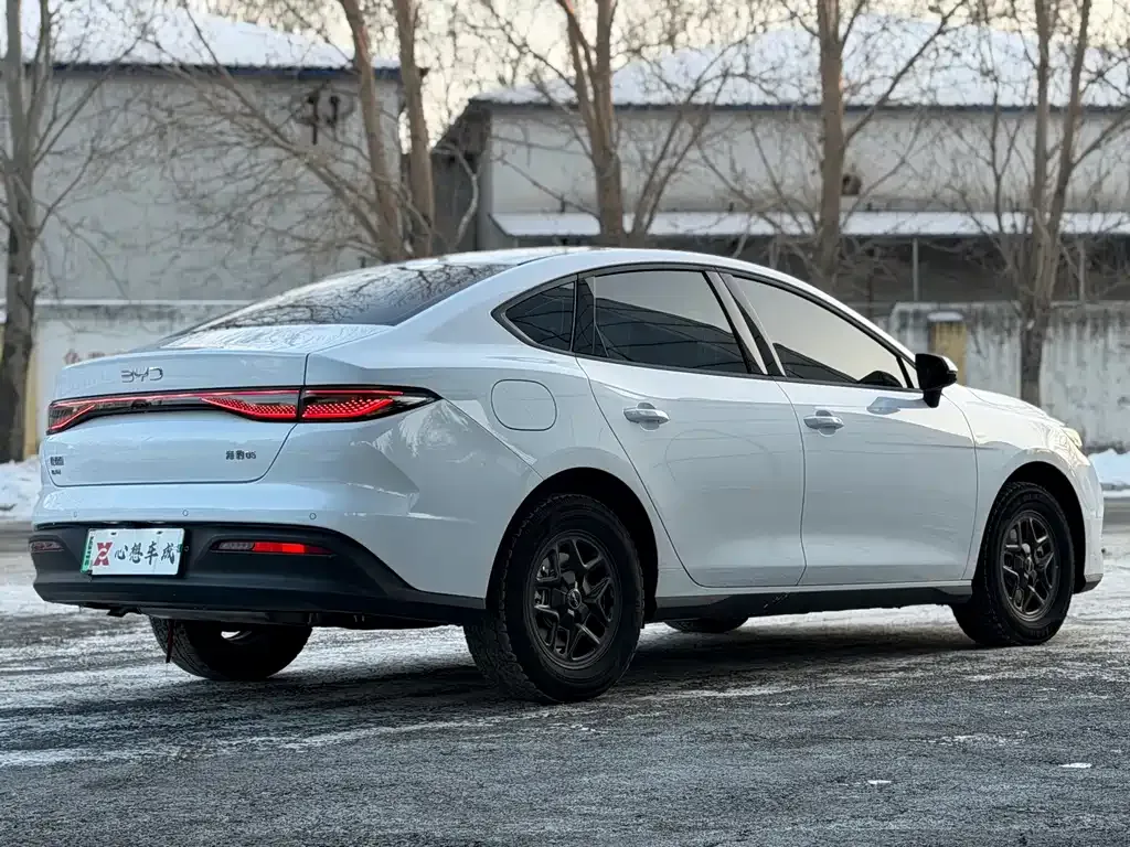 BYD Seal 05 DM-i — фото 6