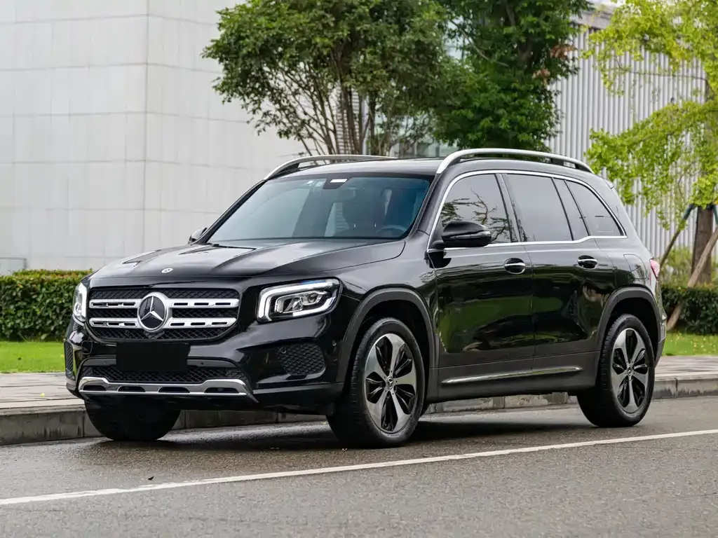 Mercedes-Benz GLB — фото 1