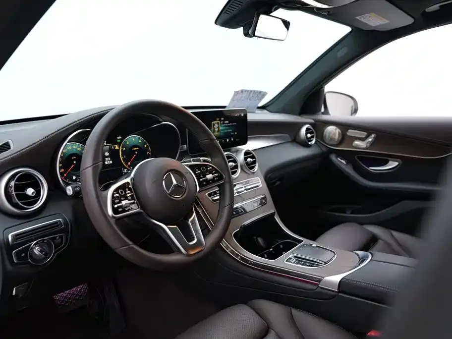 Mercedes-Benz GLC — фото 9