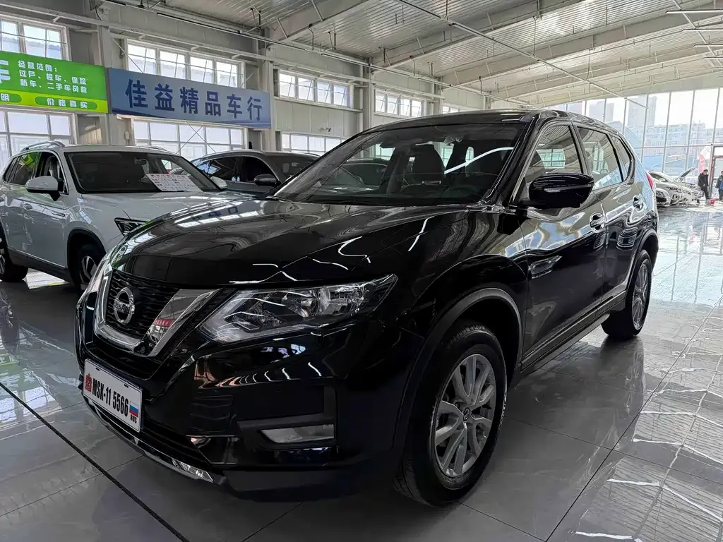 Nissan X-Trail — фото 1