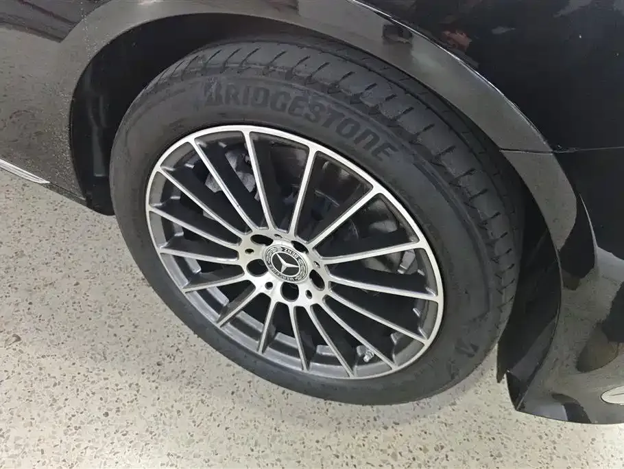 Mercedes-Benz E-Class — фото 6