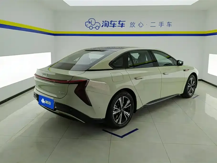 Hongqi EH7 — фото 5