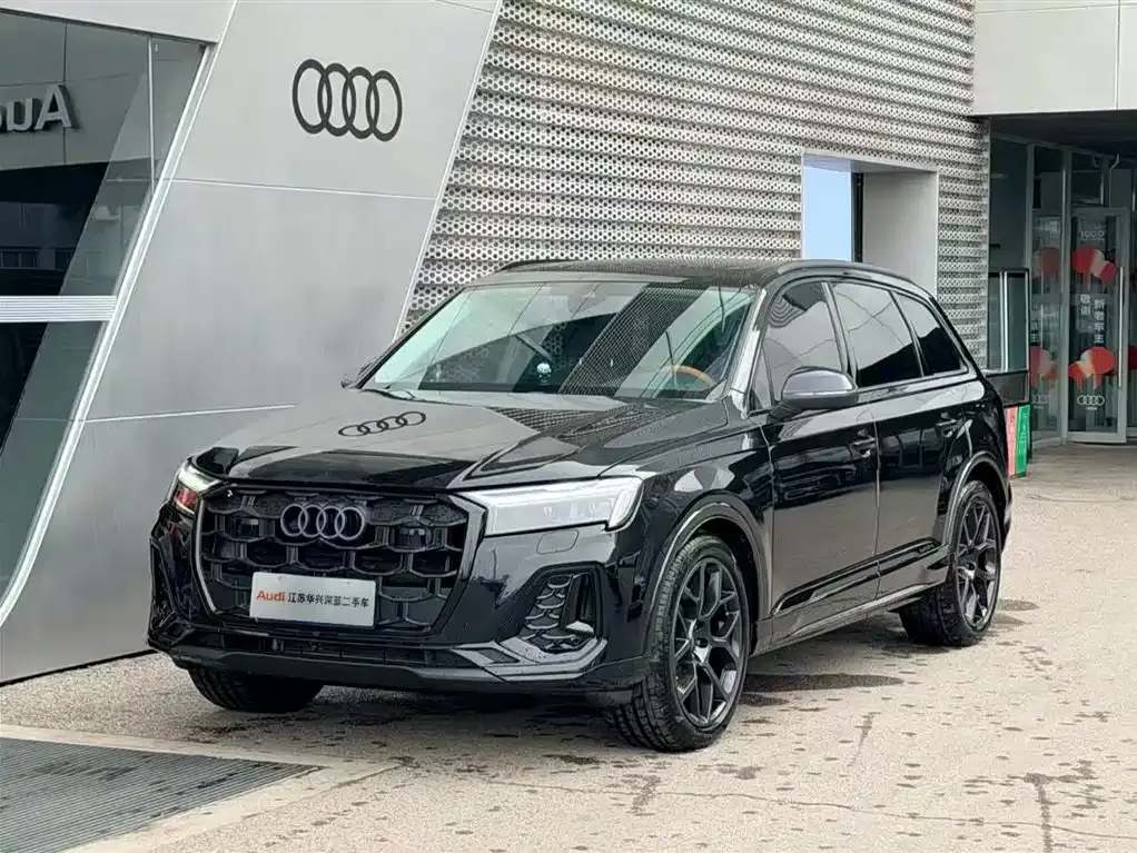 Audi Q7 — фото 1