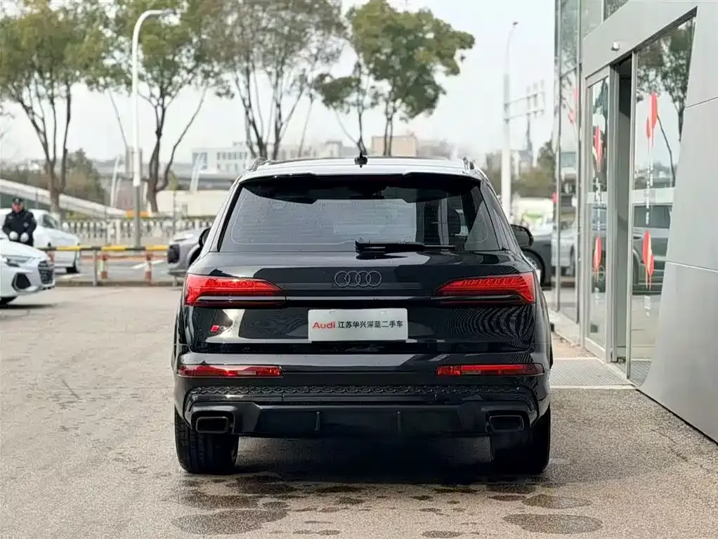 Audi Q7 — фото 5
