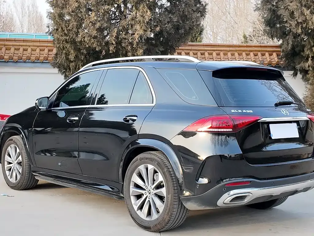 Mercedes-Benz GLE — фото 10