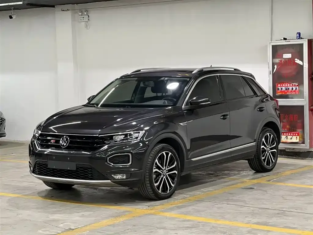 Volkswagen T-Roc — фото 1