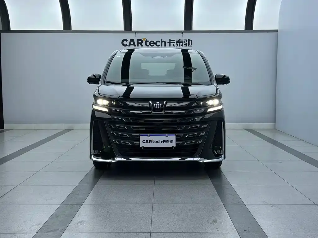 Toyota Vellfire — фото 5
