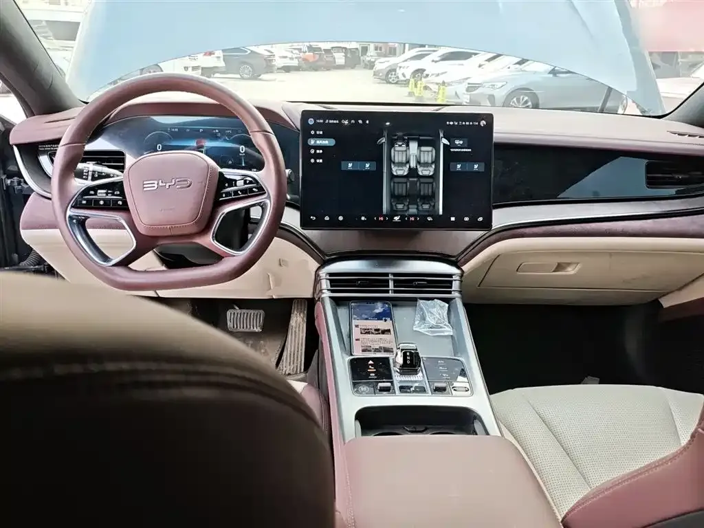 BYD Seal — фото 3