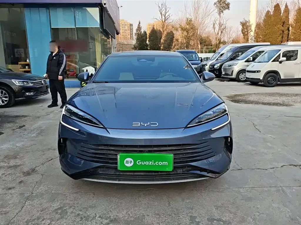 BYD Seal — фото 10