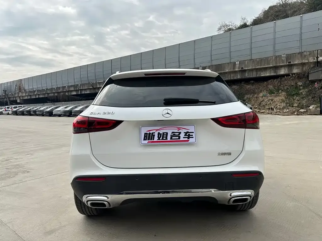 Mercedes-Benz GLA — фото 8