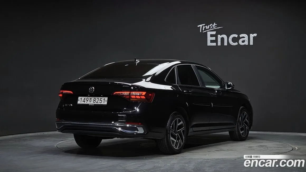 Volkswagen Jetta — фото 4