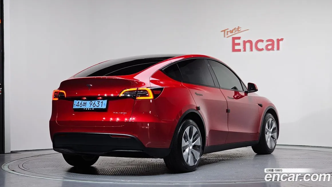 Tesla Model Y — фото 7