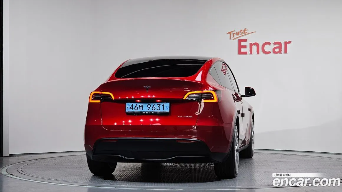 Tesla Model Y — фото 6