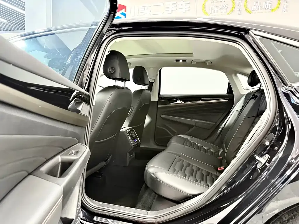 Volkswagen Passat — фото 5