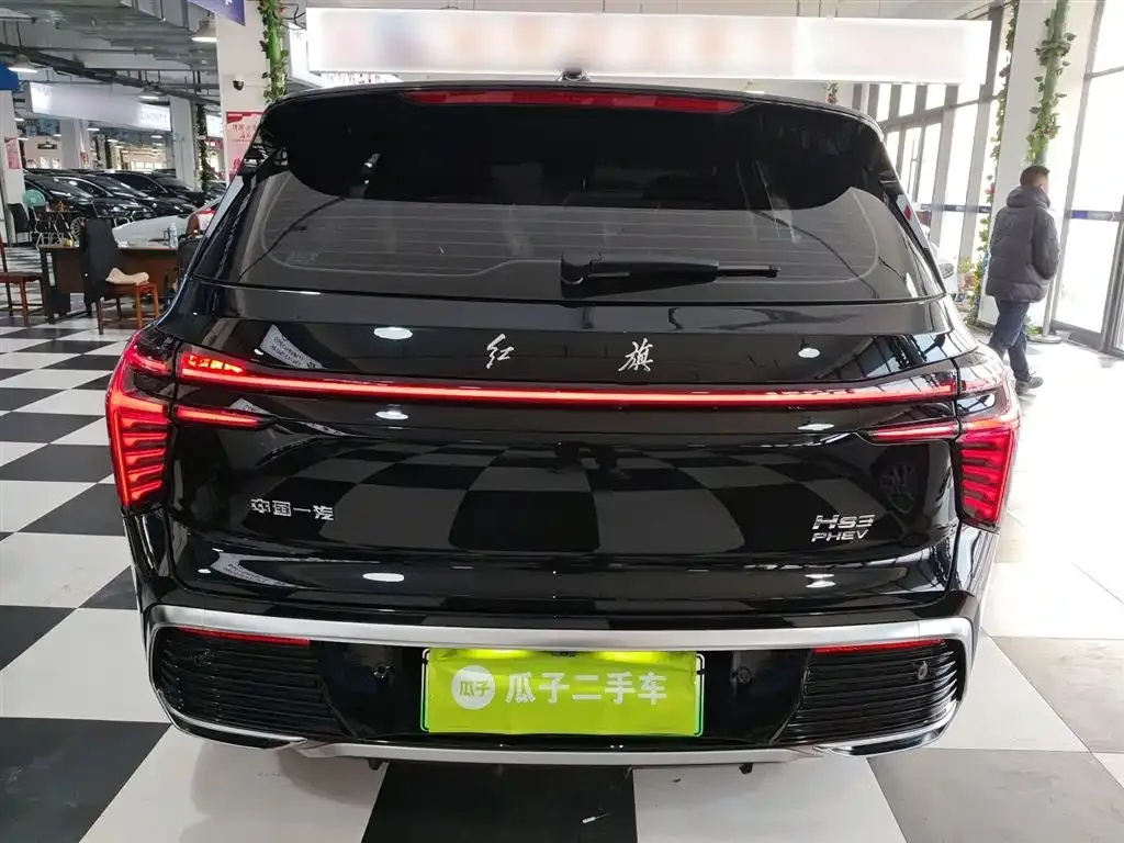 Hongqi HS3 PHEV — фото 3