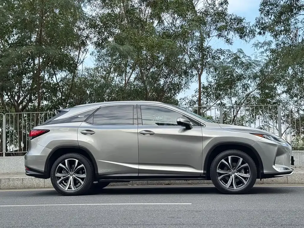 Lexus RX — фото 6