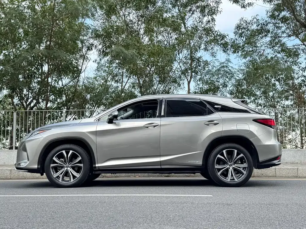 Lexus RX — фото 4