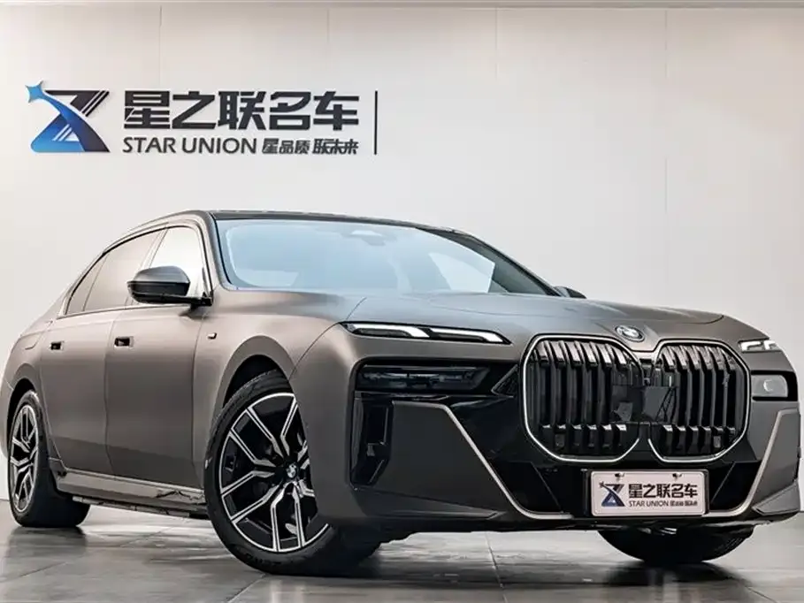 BMW i7 — фото 3