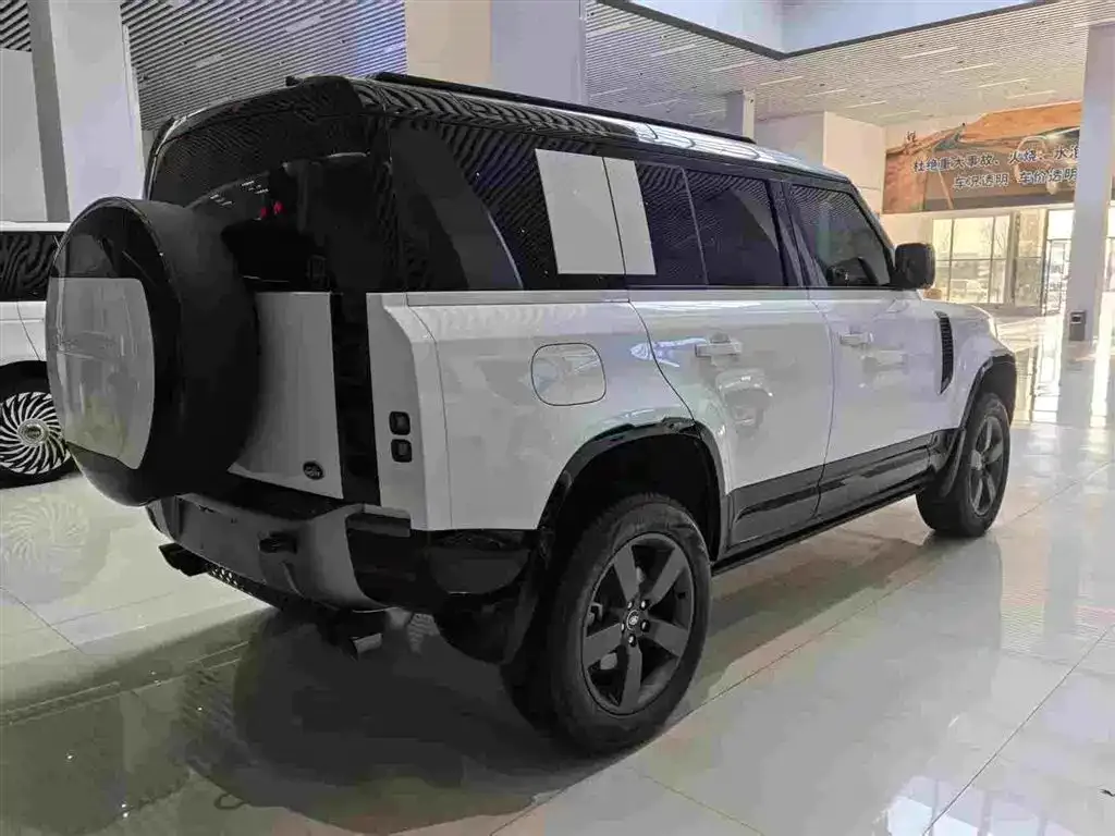 Land Rover Defender — фото 3
