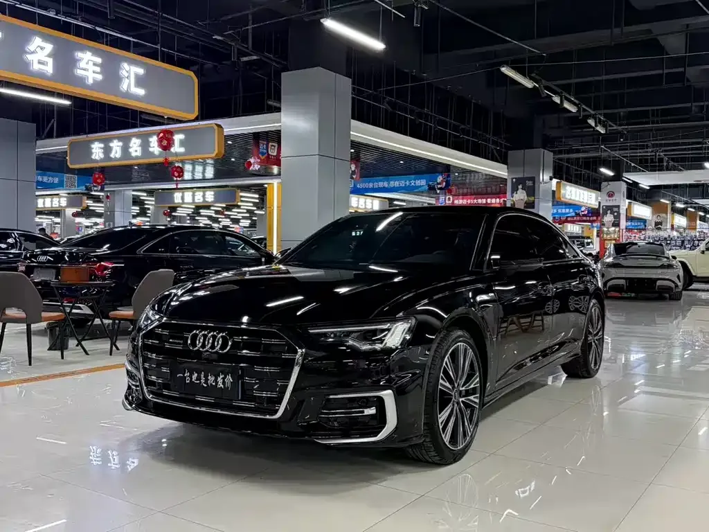 Audi A6L — фото 1
