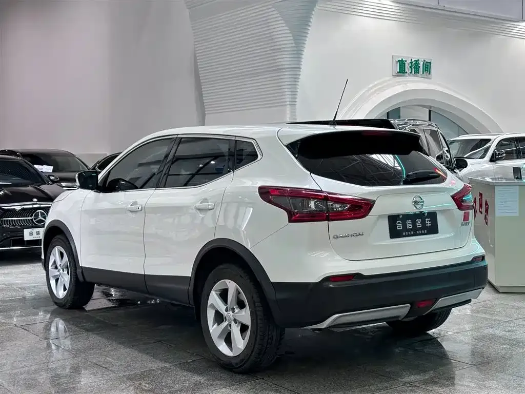 Nissan Qashqai — фото 8