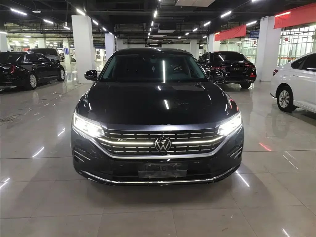 Volkswagen Passat — фото 2