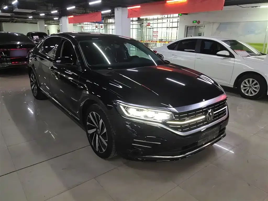 Volkswagen Passat — фото 10
